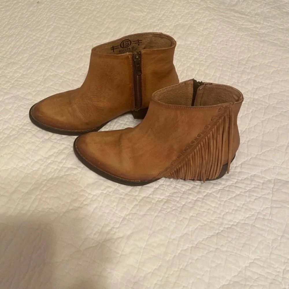 Circle G by Corral Ladies Tan/brown Side Fringe‎ Bootie Q0035
